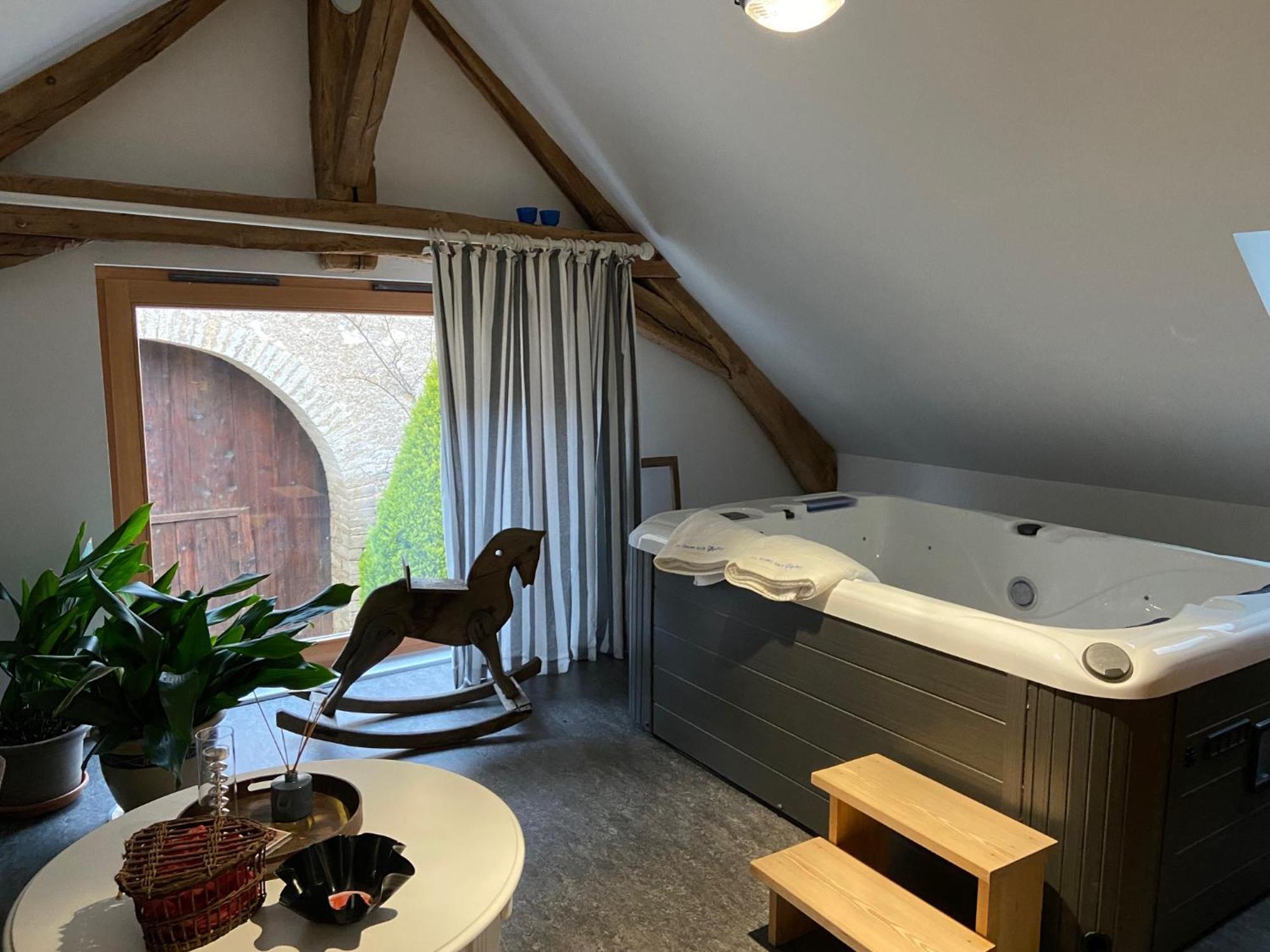 Hotel La Ferme Aux Glycines Aillevans Exteriér fotografie